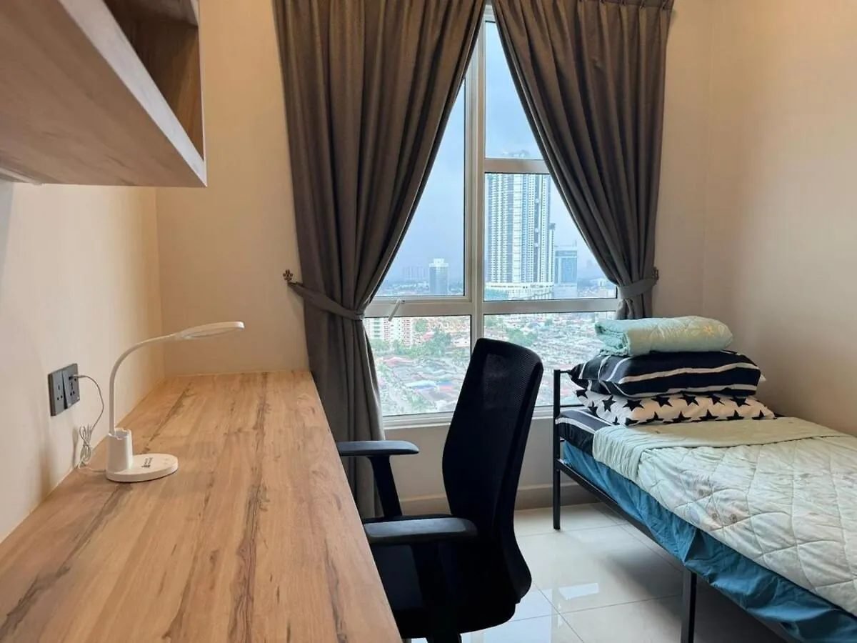 Daire Pinnacle Tower 4Br, Jb City Town, Near Ciq Johor Bahru Malezya