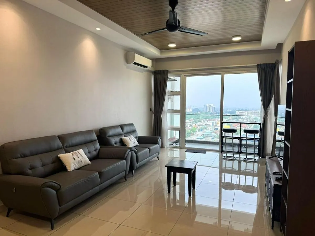 Pinnacle Tower 4Br, Jb City Town, Near Ciq Johor Bahru 0*,  Malezya
